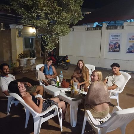 Erawan Guesthouse Паксе Екстериор снимка