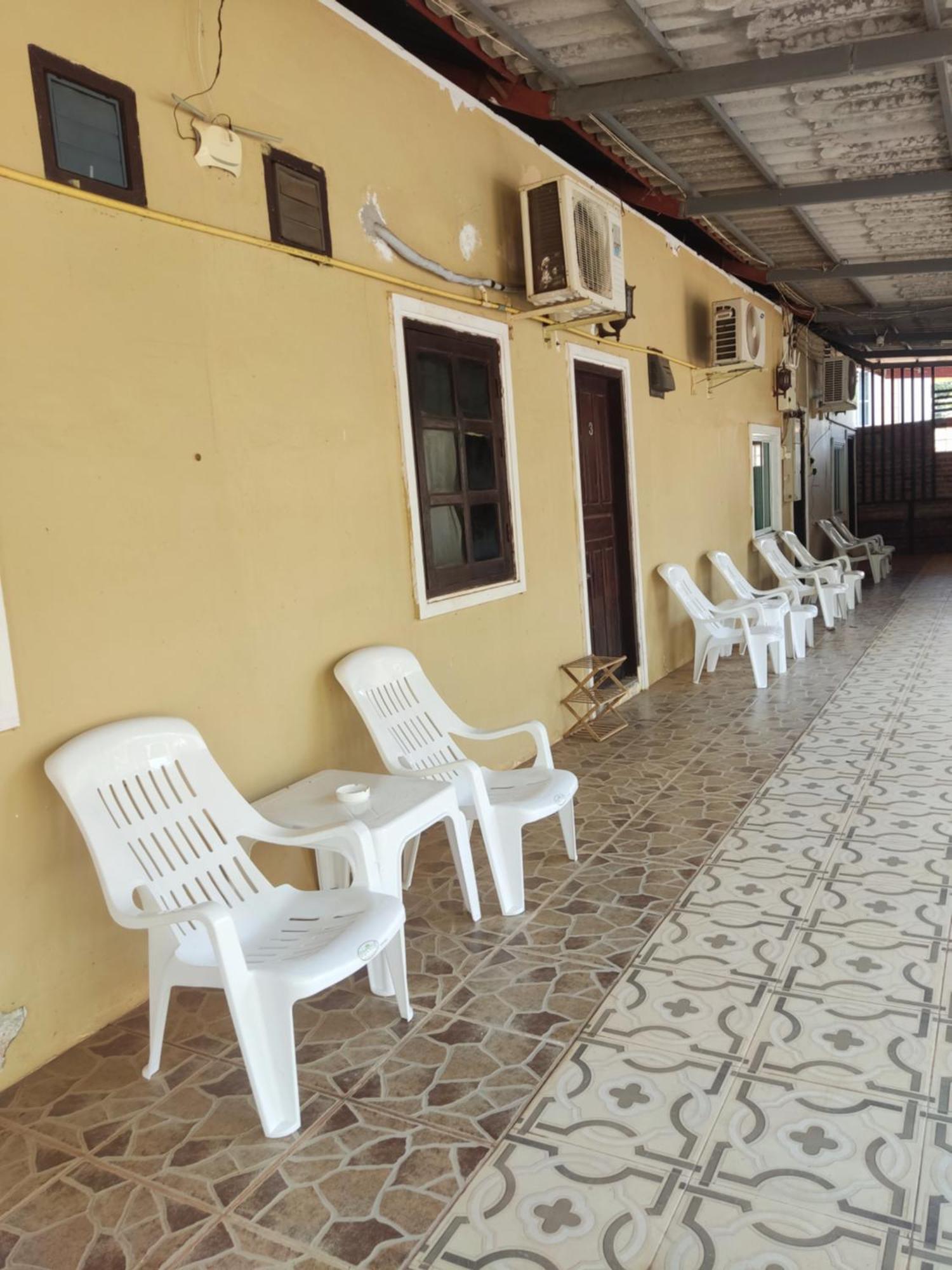 Erawan Guesthouse Паксе Екстериор снимка