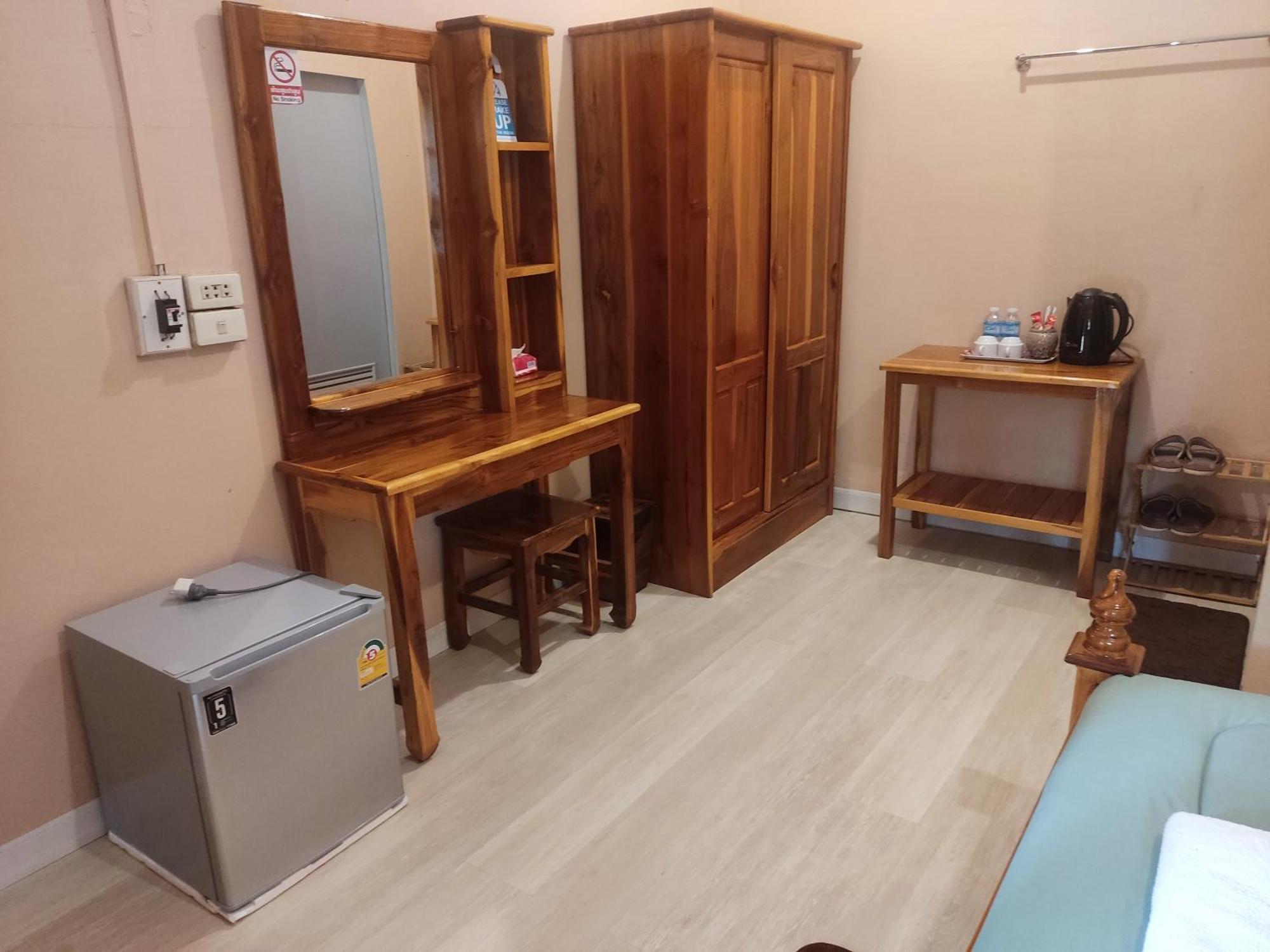 Erawan Guesthouse Паксе Екстериор снимка