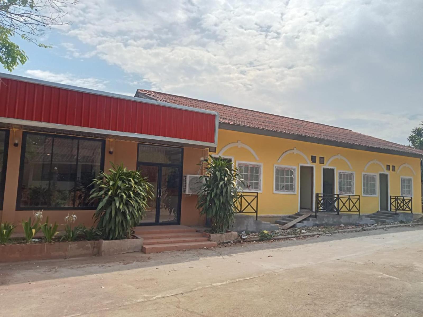 Erawan Guesthouse Паксе Екстериор снимка