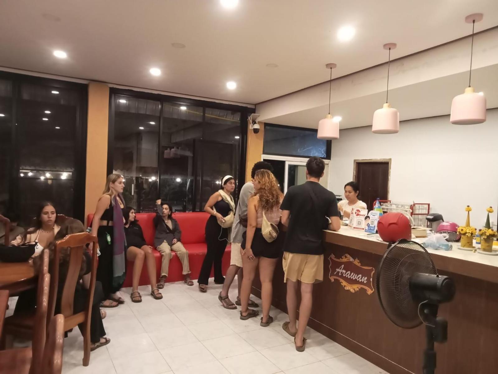 Erawan Guesthouse Паксе Екстериор снимка