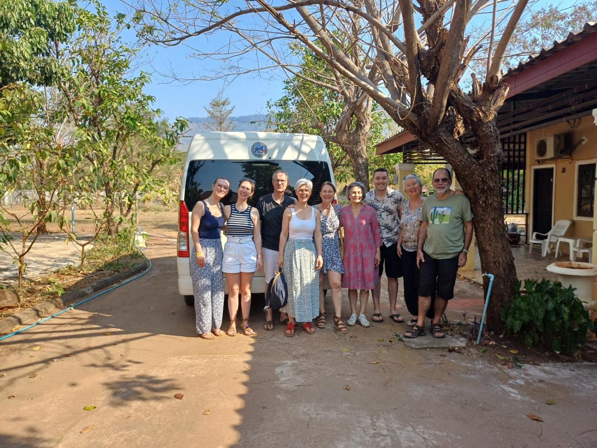 Erawan Guesthouse Паксе Екстериор снимка