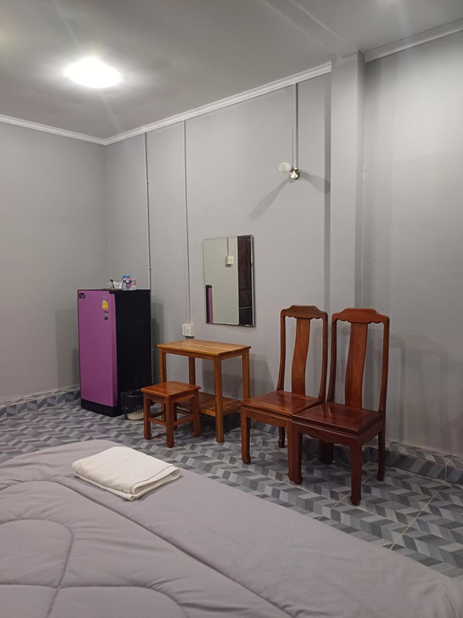 Erawan Guesthouse Паксе Екстериор снимка